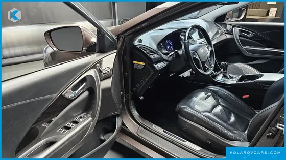 HYUNDAI GRANDEUR HG240 MODERN