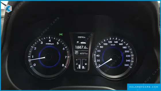 HYUNDAI GRANDEUR HG240 MODERN