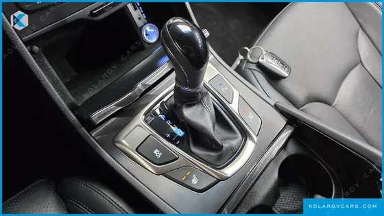 HYUNDAI GRANDEUR HG240 MODERN