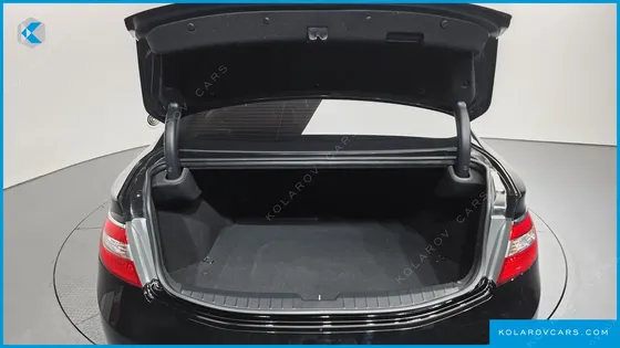 HYUNDAI GRANDEUR HG240 MODERN