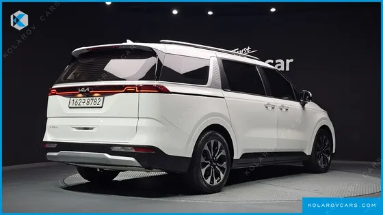 KIA CARNIVAL GASOLINE 9-SEATER PRESTIGE