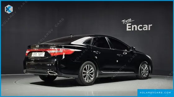 HYUNDAI GRANDEUR HG240 LUXURY