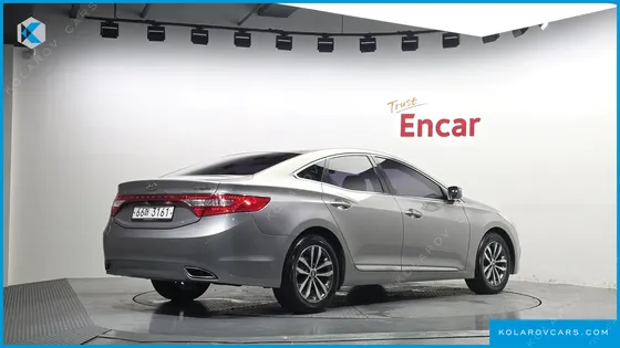 HYUNDAI GRANDEUR HG240 LUXURY