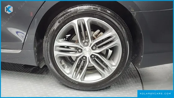 HYUNDAI GRANDEUR 3.0 LPI EXCLUSIVE (RENTAL CAR)
