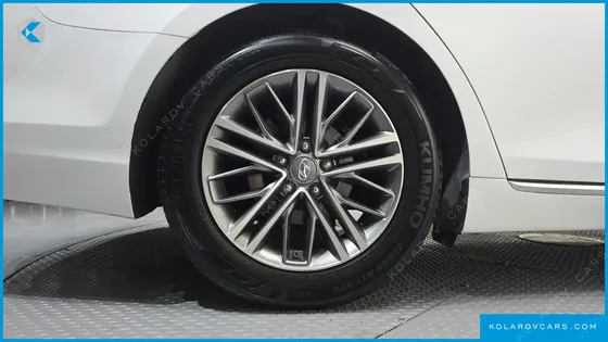 HYUNDAI GRANDEUR 3.0 LPI MODERN (RENTAL CAR)