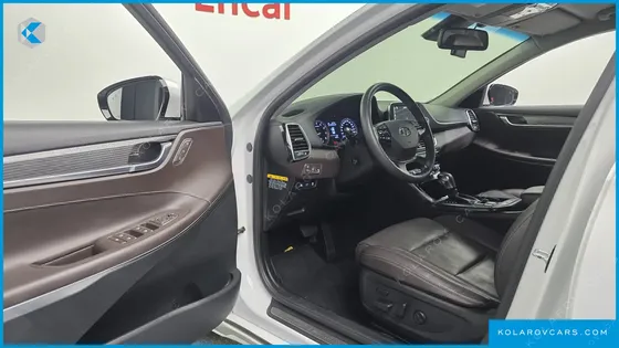HYUNDAI GRANDEUR 2.4 PREMIUM