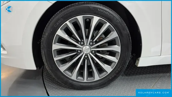 HYUNDAI GRANDEUR HG300 PREMIUM