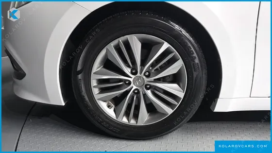 HYUNDAI GRANDEUR HG240 MODERN COLLECTION
