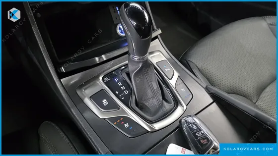HYUNDAI GRANDEUR HG240 MODERN