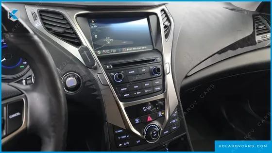 HYUNDAI GRANDEUR HG240 MODERN