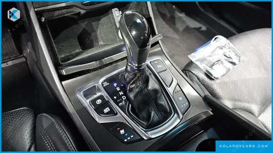 HYUNDAI GRANDEUR HG240 MODERN