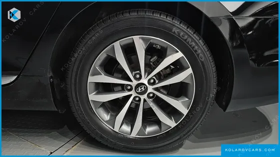 HYUNDAI GRANDEUR HG240 LUXURY