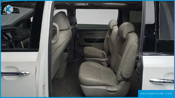 KIA CARNIVAL 9-SEATER PRESTIGE