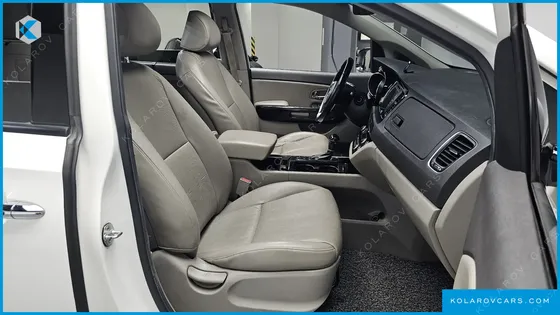 KIA CARNIVAL 9-SEATER PRESTIGE