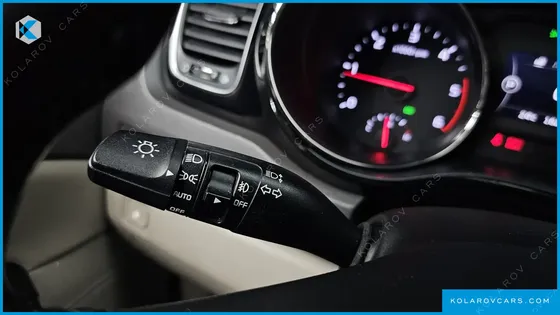 KIA CARNIVAL 9-SEATER PRESTIGE