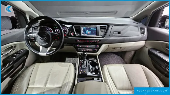 KIA CARNIVAL 9-SEATER NOBLESSE