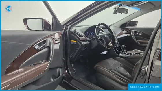HYUNDAI GRANDEUR HG240 LUXURY