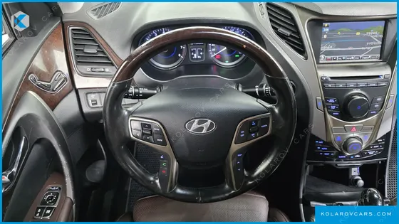 HYUNDAI GRANDEUR HG240 LUXURY