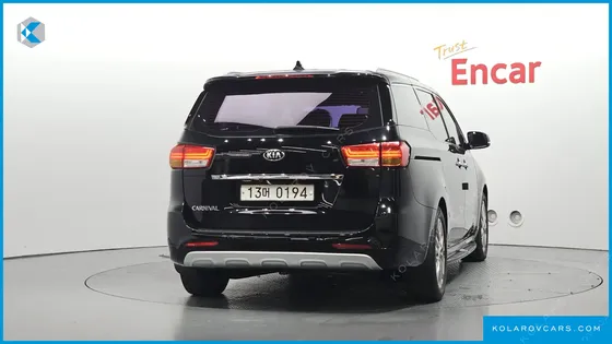 KIA CARNIVAL 9-SEATER PRESTIGE