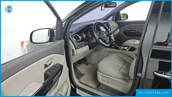 KIA CARNIVAL 9-SEATER PRESTIGE