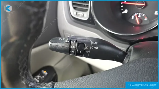 KIA CARNIVAL 9-SEATER PRESTIGE
