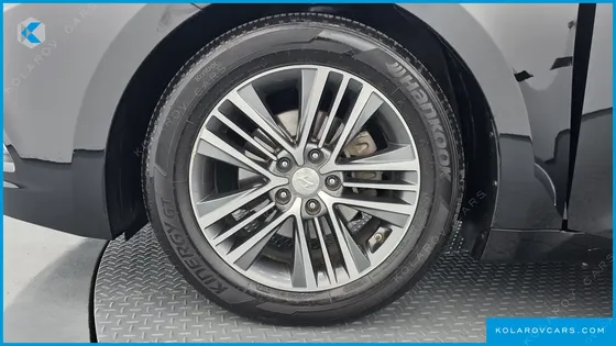 HYUNDAI GRANDEUR HG240 MODERN