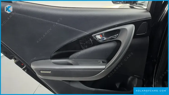 HYUNDAI GRANDEUR HG240 MODERN