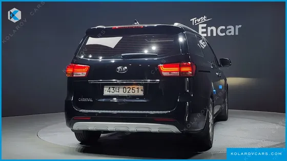 KIA CARNIVAL GASOLINE 9-SEATER NOBLESSE