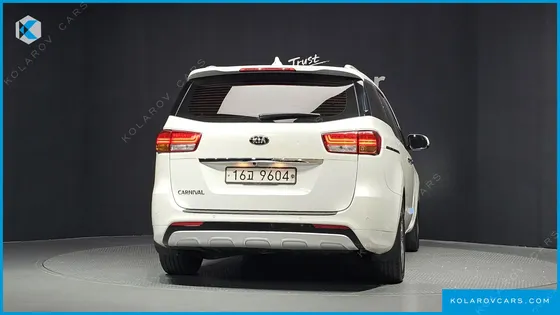 KIA CARNIVAL GASOLINE 9-SEATER NOBLESSE