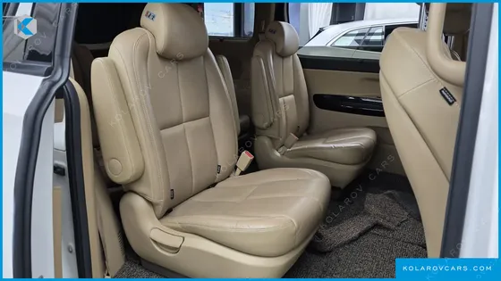 KIA CARNIVAL GASOLINE 9-SEATER NOBLESSE