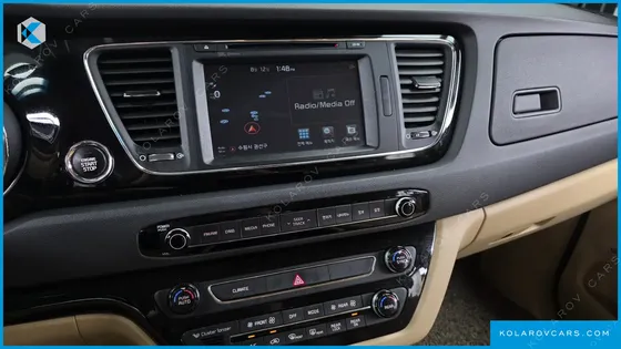 KIA CARNIVAL GASOLINE 9-SEATER NOBLESSE
