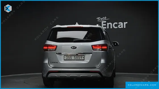 KIA CARNIVAL 9-SEATER PRESTIGE