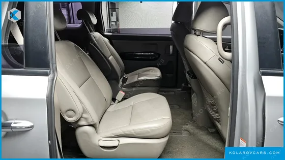 KIA CARNIVAL 9-SEATER PRESTIGE