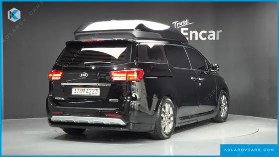KIA CARNIVAL GASOLINE 9-SEATER HI-LIMOUSINE