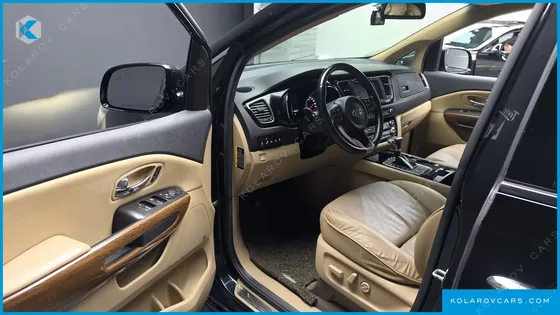 KIA CARNIVAL GASOLINE 9-SEATER HI-LIMOUSINE