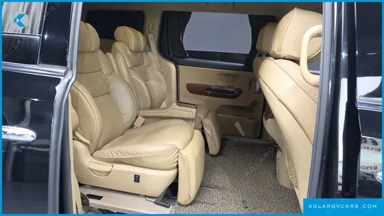 KIA CARNIVAL GASOLINE 9-SEATER HI-LIMOUSINE