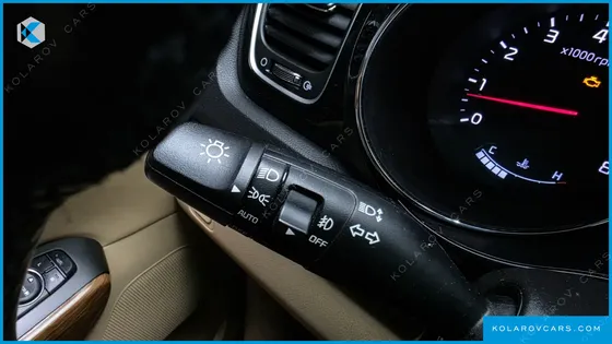 KIA CARNIVAL GASOLINE 9-SEATER HI-LIMOUSINE