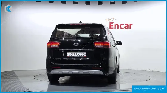 KIA CARNIVAL 9-SEATER PRESTIGE