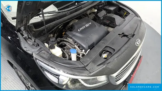 KIA CARNIVAL 9-SEATER PRESTIGE