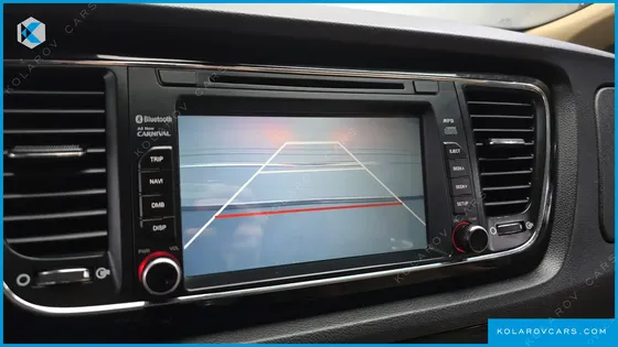 KIA CARNIVAL 9-SEATER PRESTIGE