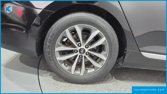 HYUNDAI GRANDEUR HG240 LUXURY