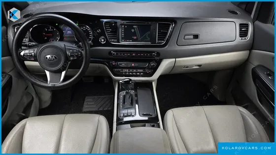 KIA CARNIVAL 9-SEATER NOBLESSE
