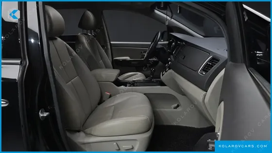KIA CARNIVAL 9-SEATER NOBLESSE