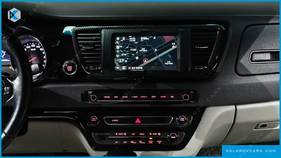 KIA CARNIVAL 7-SEATER LIMOUSINE
