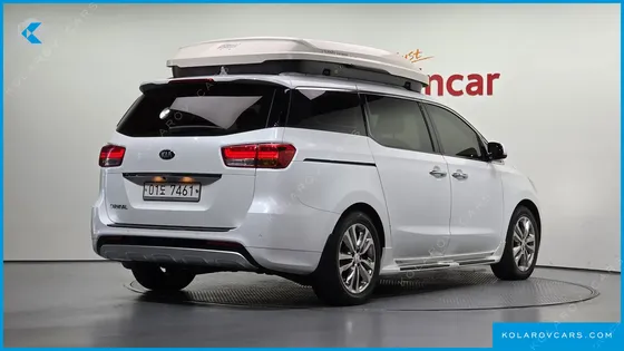 KIA CARNIVAL 9-SEATER PRESTIGE