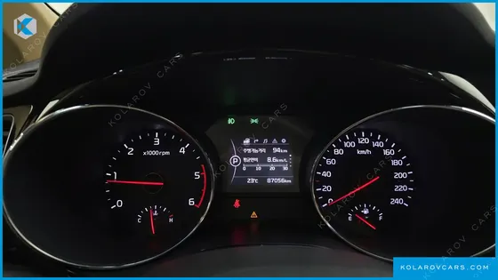 KIA CARNIVAL 9-SEATER PRESTIGE