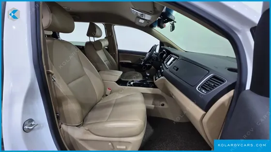 KIA CARNIVAL 9-SEATER PRESTIGE