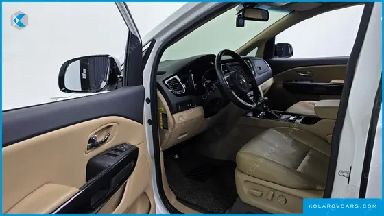 KIA CARNIVAL 9-SEATER PRESTIGE