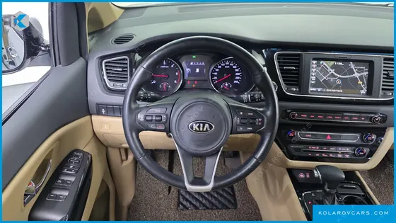 KIA CARNIVAL 9-SEATER PRESTIGE