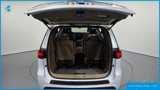 KIA CARNIVAL 9-SEATER PRESTIGE